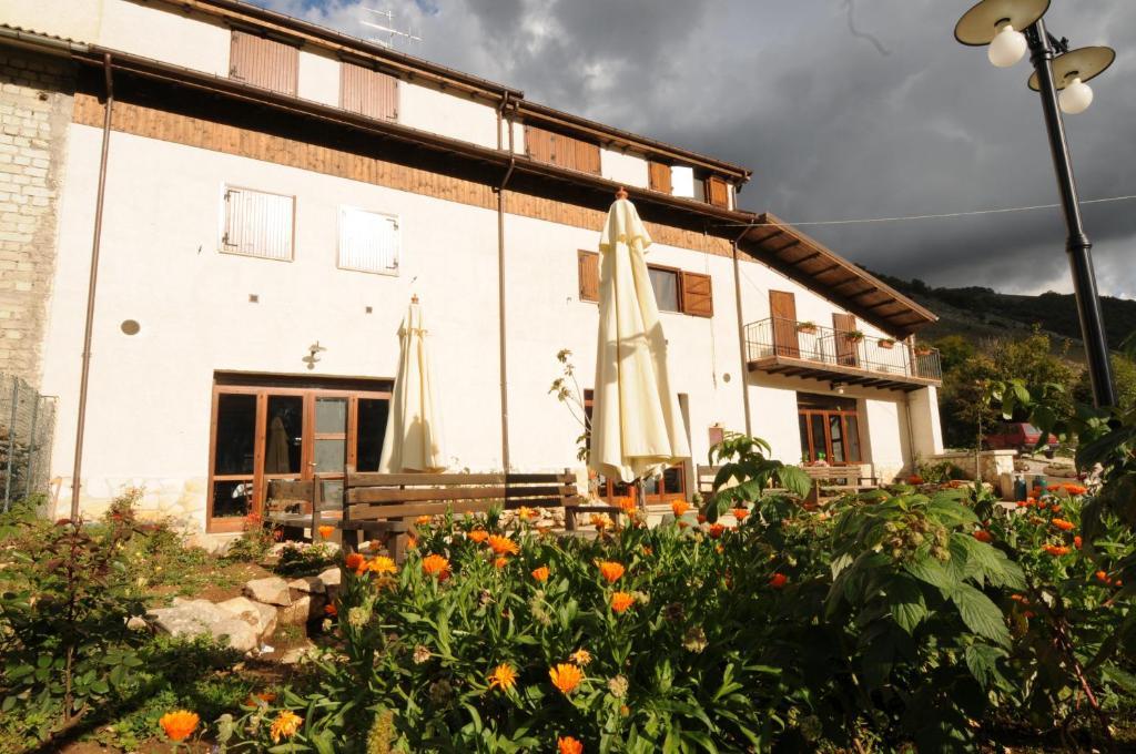 Bio Agriturismo Valle Scannese Villa สกันโน ภายนอก รูปภาพ